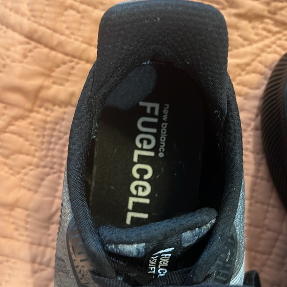 New Balance Fuel cell Running Shoes. Black Gray. Size11 . Like New. Barely Worn. - Picture 2 of 7